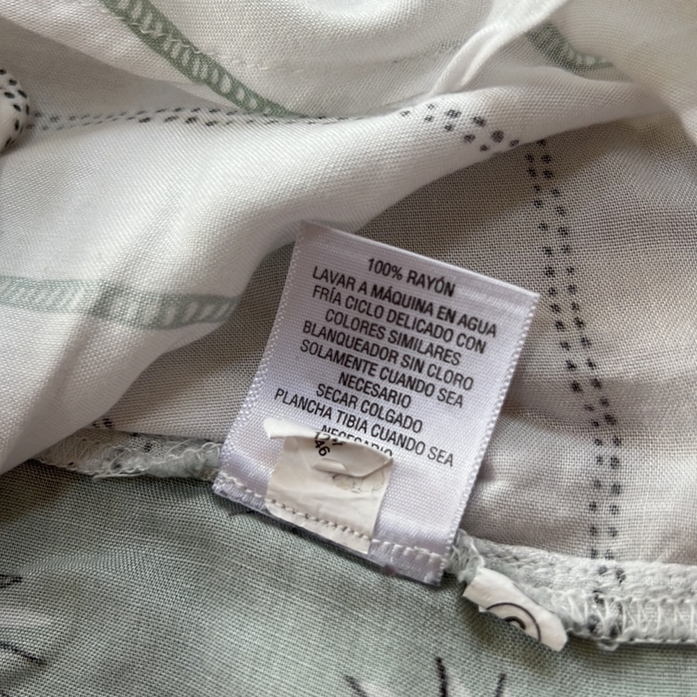 STYLE & CO Woman Size 2X white with green combo back printed front button top - Picture 5 of 8